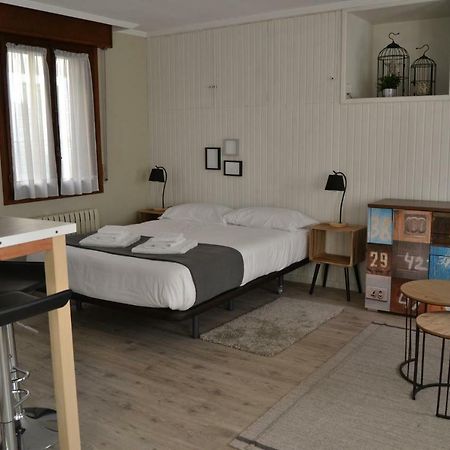 Tres Puentes Anguiano Apartamentos Y Hostal Luaran gambar