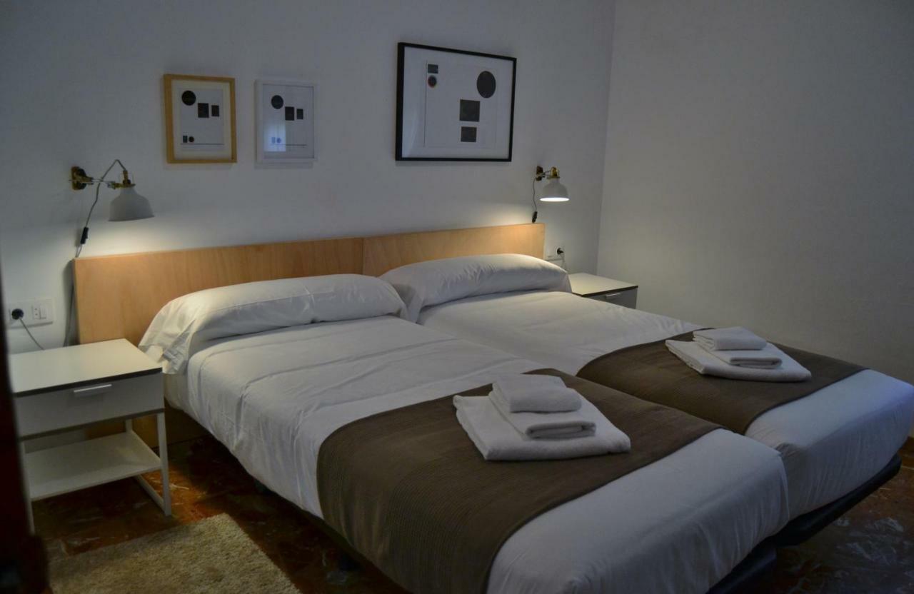 Tres Puentes Anguiano Apartamentos Y Hostal Luaran gambar
