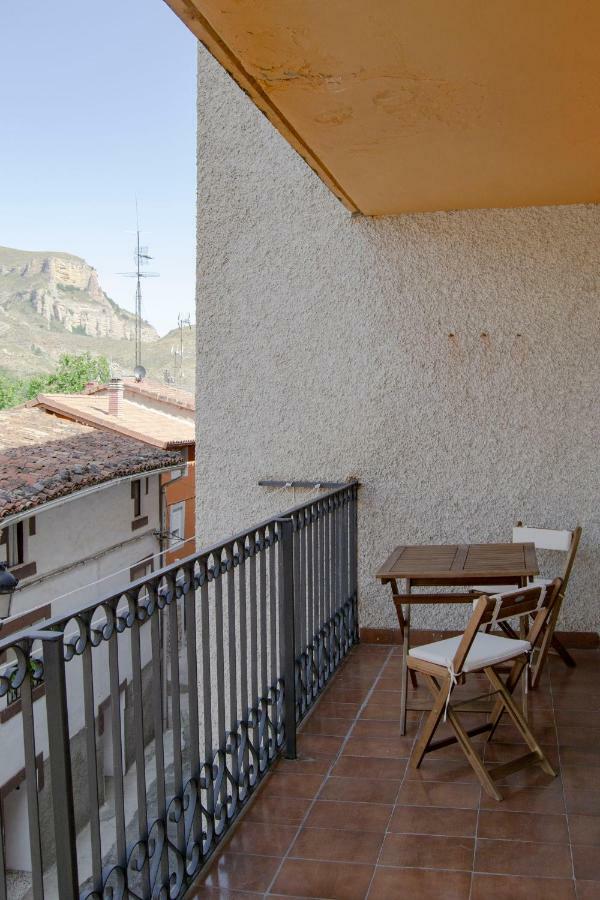 Tres Puentes Anguiano Apartamentos Y Hostal Luaran gambar