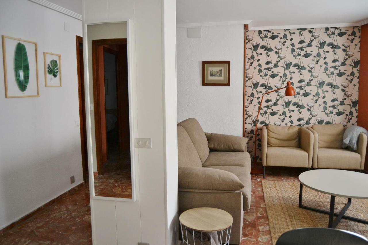 Tres Puentes Anguiano Apartamentos Y Hostal Luaran gambar