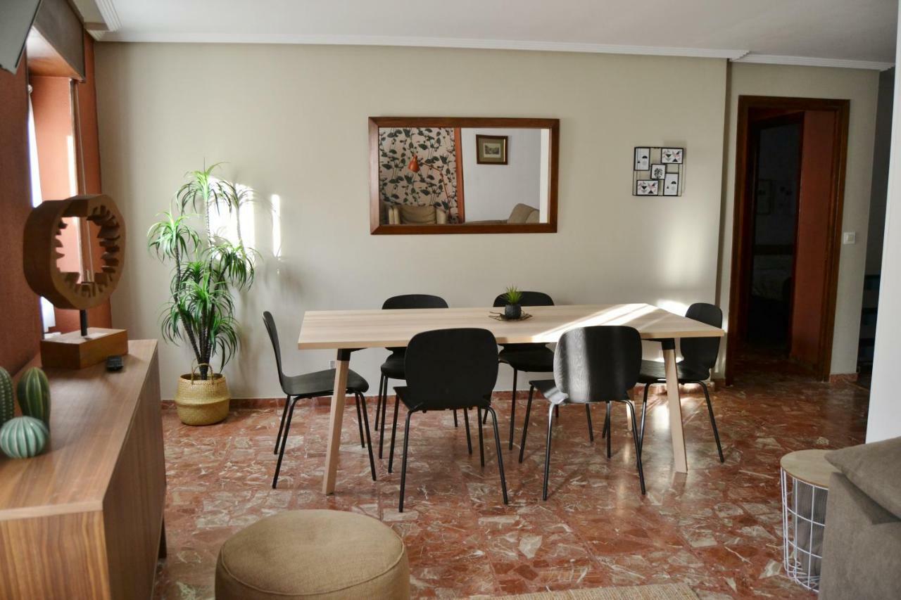 Tres Puentes Anguiano Apartamentos Y Hostal Luaran gambar