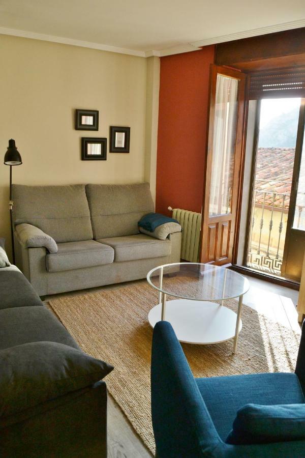 Tres Puentes Anguiano Apartamentos Y Hostal Luaran gambar